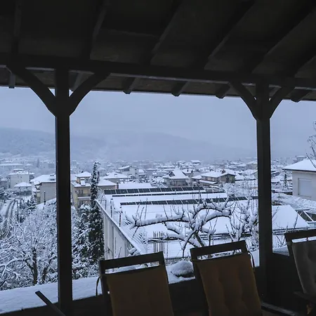 Eden Apartament Edesa